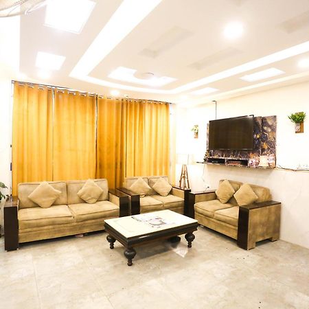 Hotel Aashiyana New Delhi Ngoại thất bức ảnh