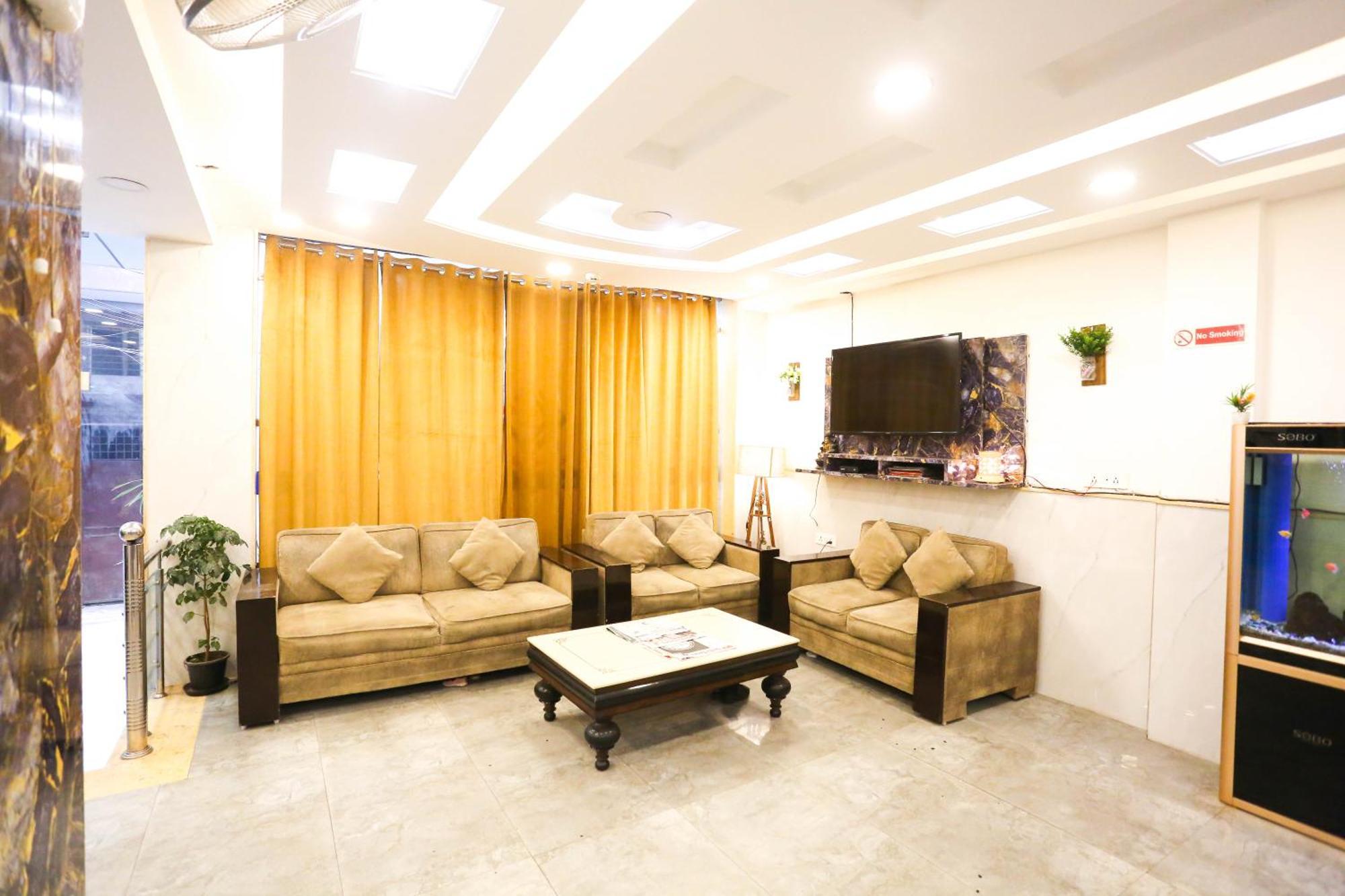 Hotel Aashiyana New Delhi Ngoại thất bức ảnh