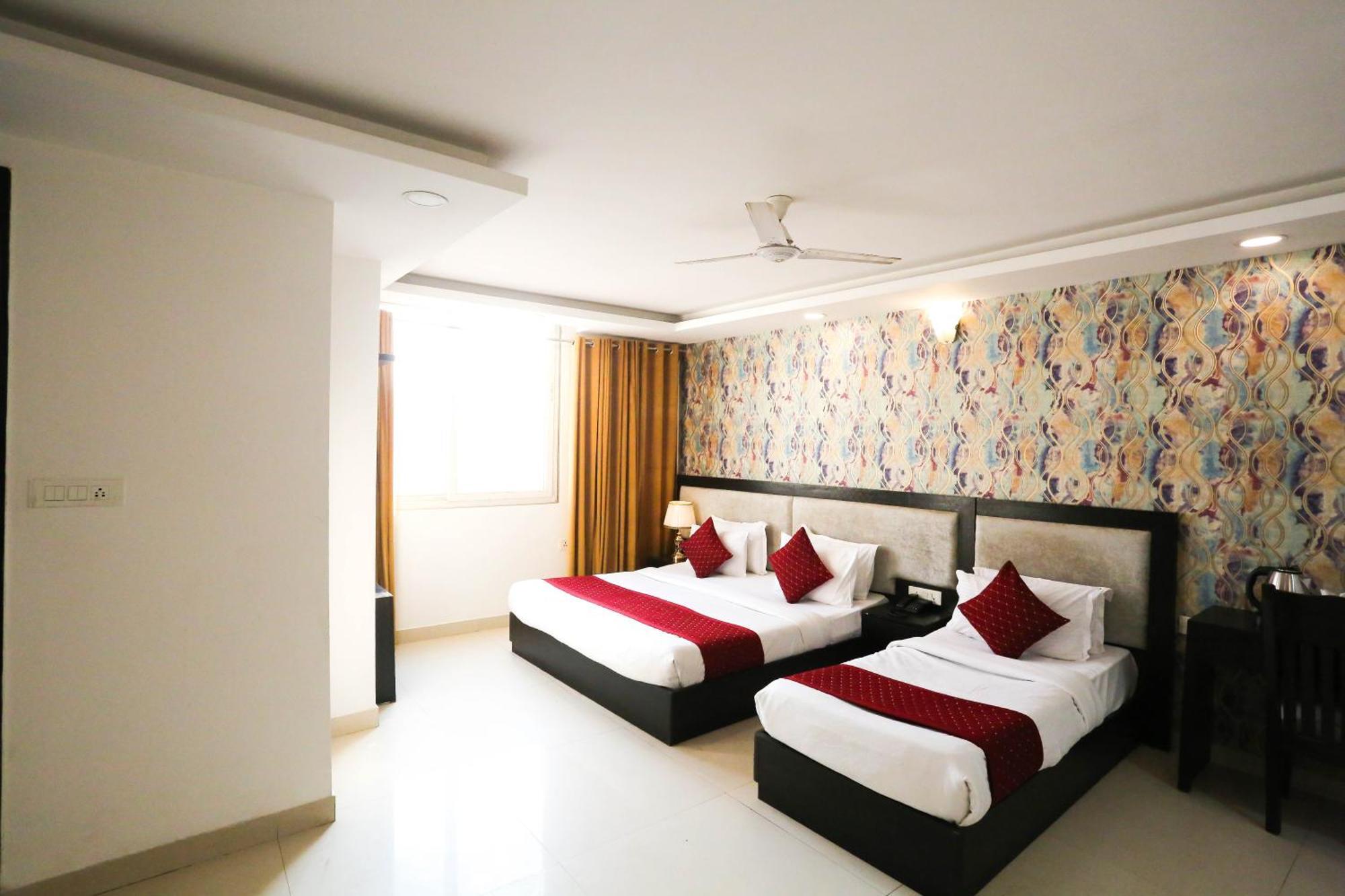 Hotel Aashiyana New Delhi Ngoại thất bức ảnh