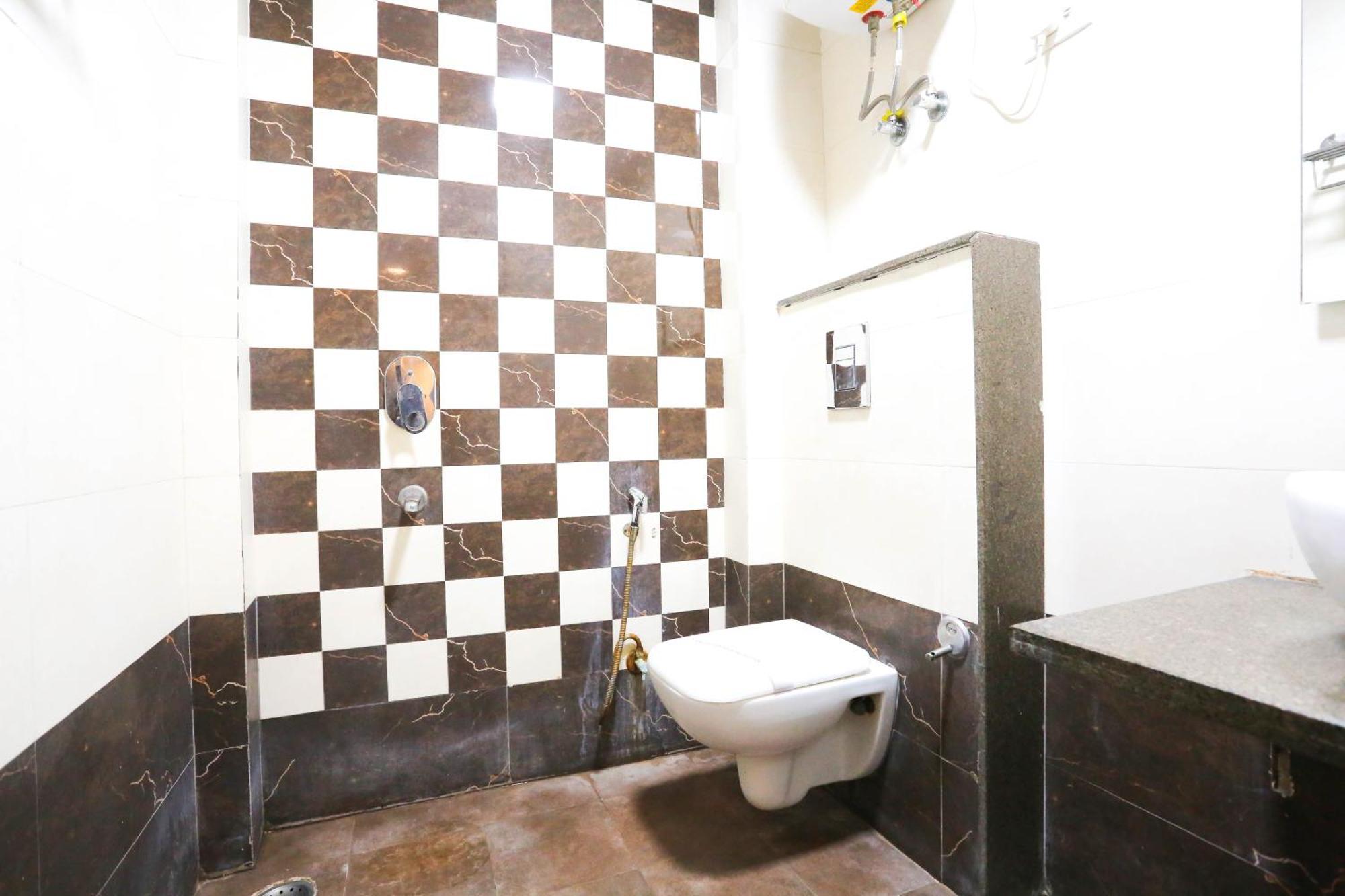 Hotel Aashiyana New Delhi Ngoại thất bức ảnh