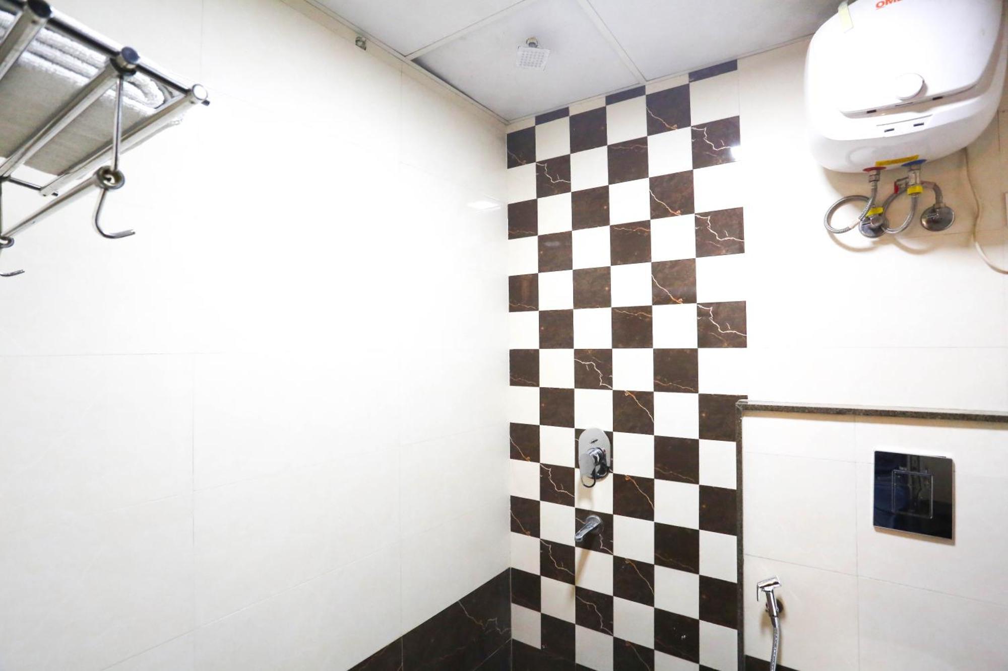 Hotel Aashiyana New Delhi Ngoại thất bức ảnh