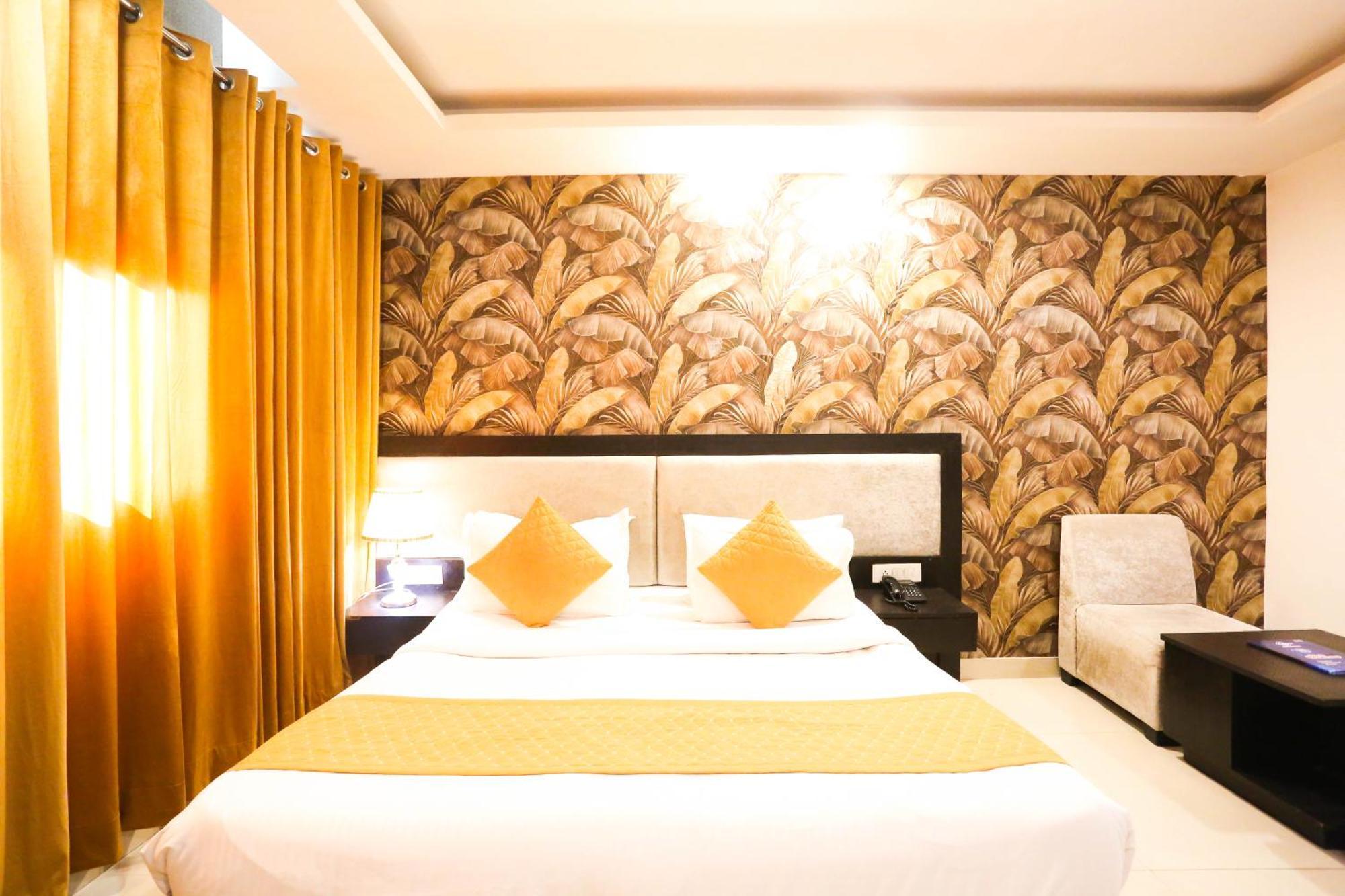 Hotel Aashiyana New Delhi Ngoại thất bức ảnh